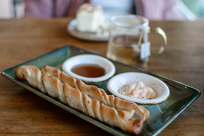 Breadsticks with marinara dipping sauce